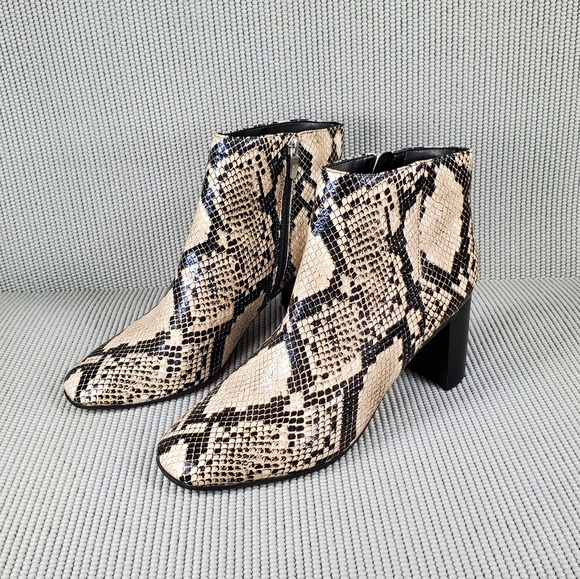 Marc Fisher snake skin leather booties - Picture 1 of 11